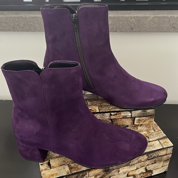 NWT GABOR Samtchevreau Purple Suede Zip-up Ankle Boots - Size 6.5 - Picture 9 of 17